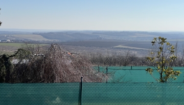 Predaj Stavebného pozemku s dostupnou lokalitou a výhľadom 